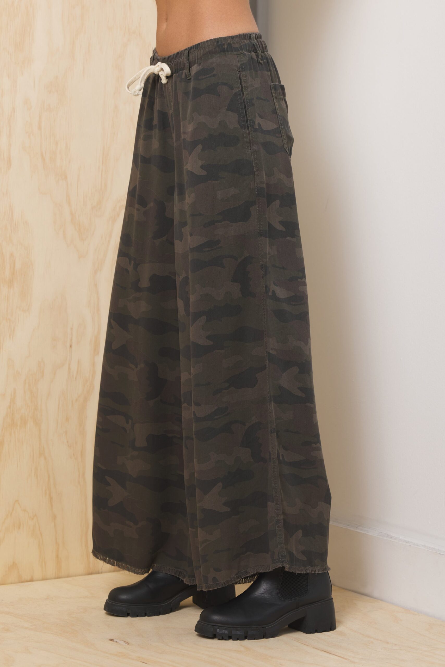 Tencel Wide Leg Pant - Camo - Image 4